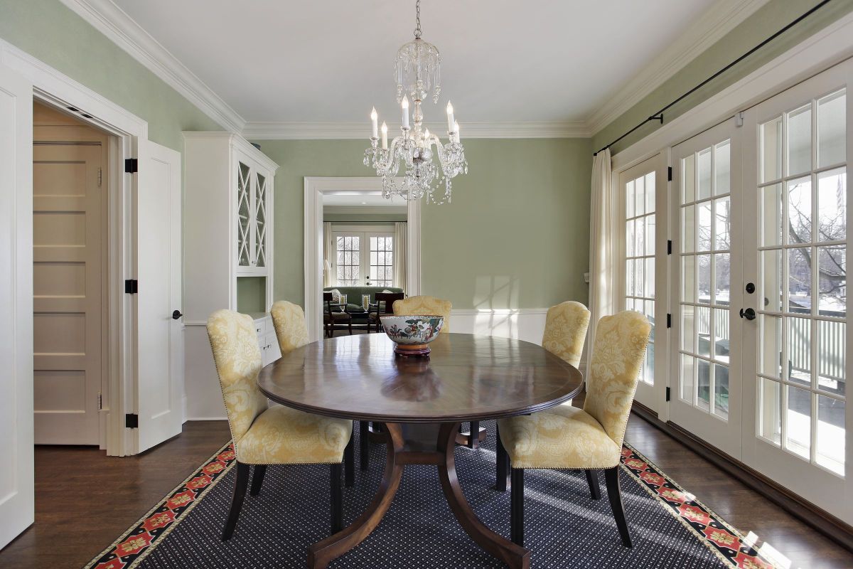Fancy, Classical Dining Room Decor