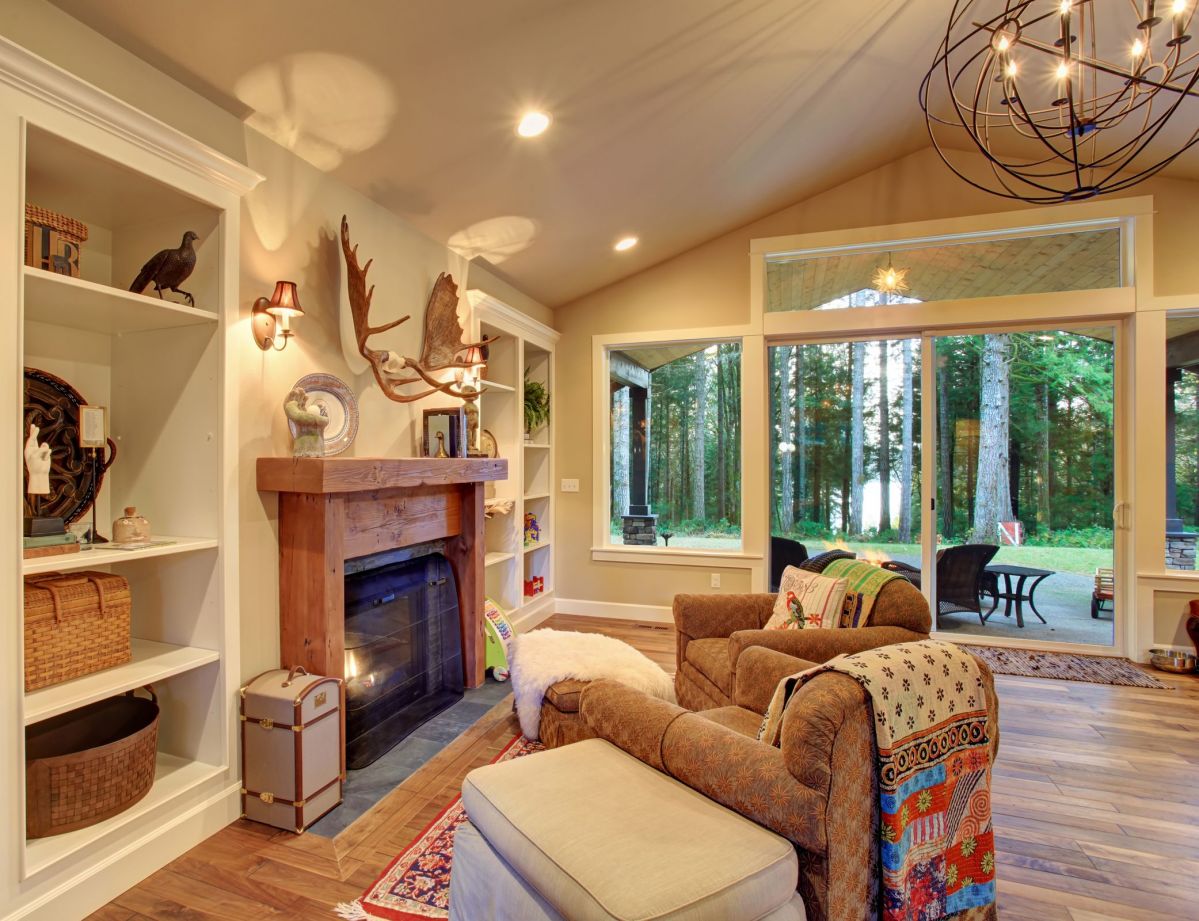 Spreading Display of Rustic Proportions 