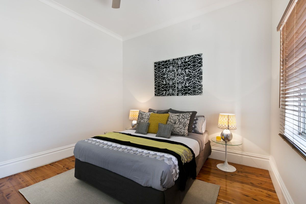 Minimalist Bedroom, Intricate Coloring Options