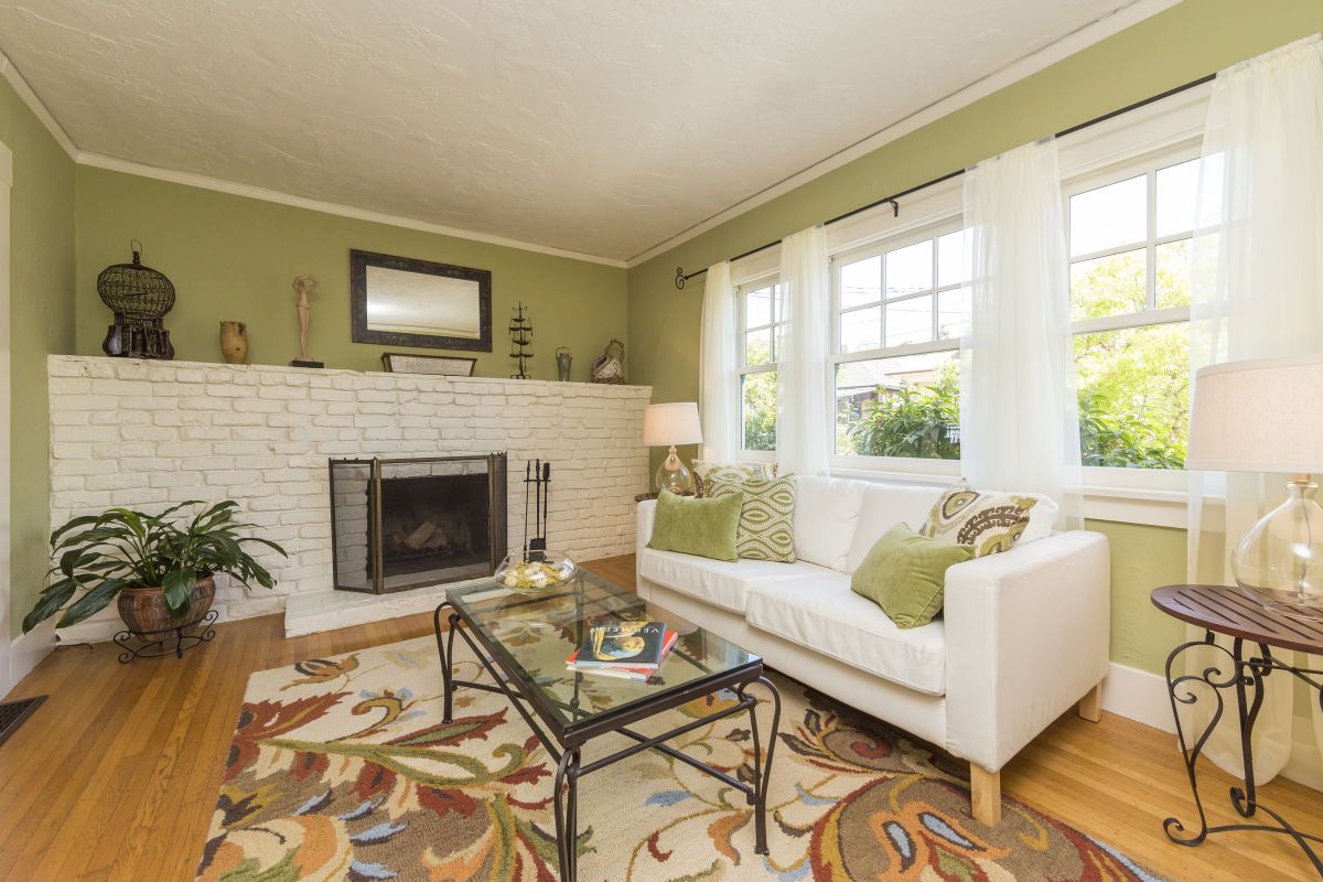 Green and White Living Room Options
