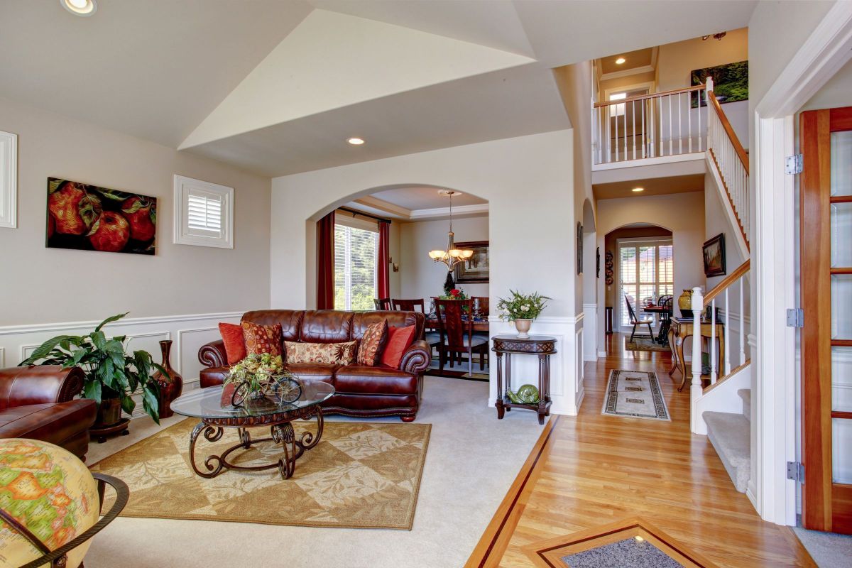 Lush Custom Color Designs with Hardwood Flooring