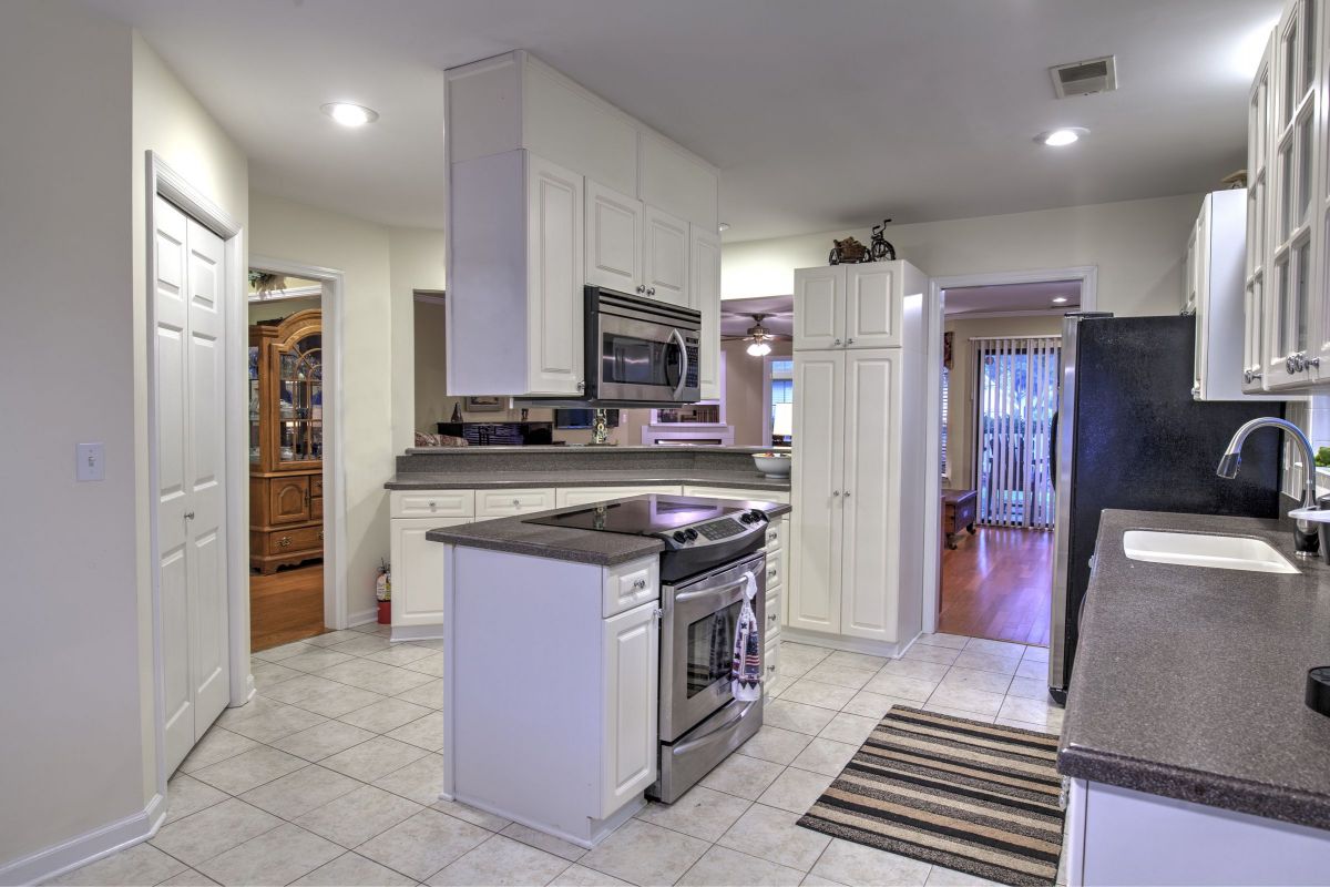 Granite Countertop Kitchen Island