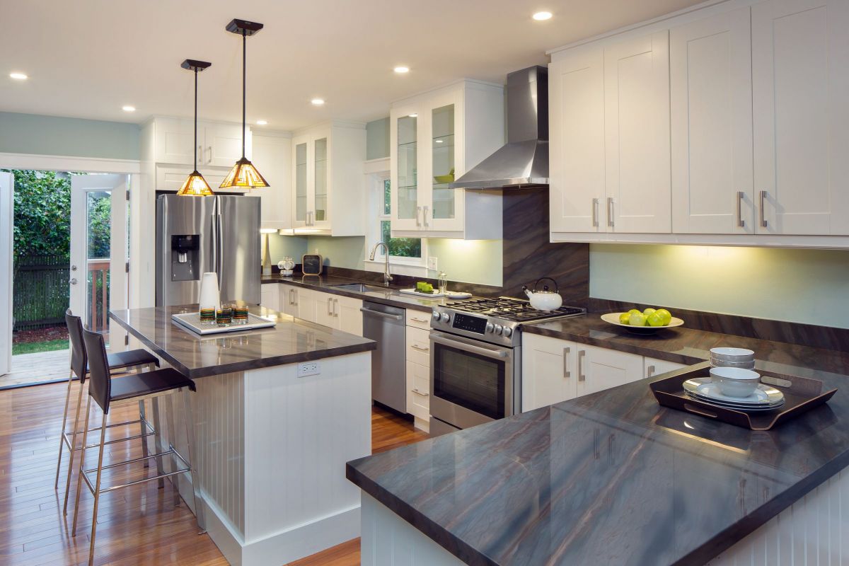 Black Countertops White Kitchen Cabinets 