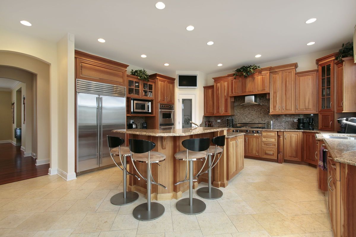 High Stool Bar Seating Available in a Kitchen Dining Room Table