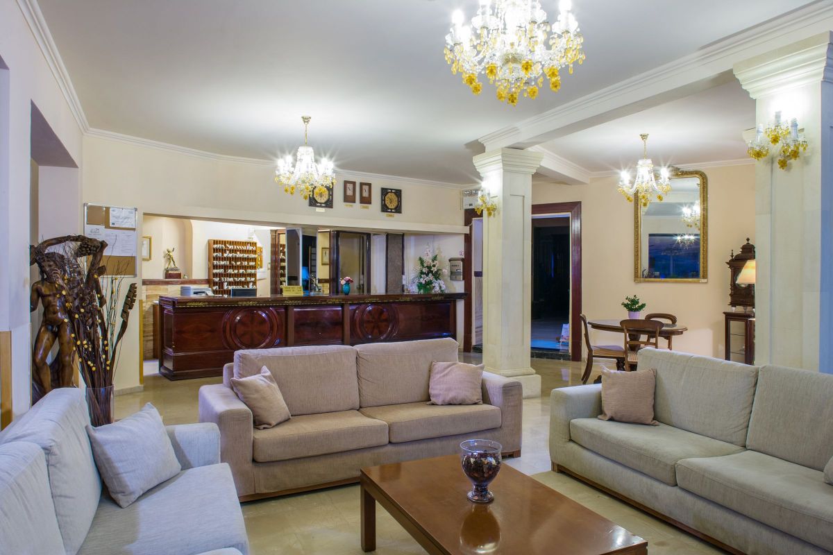 Relaxing Downstairs Bar Area Living Room