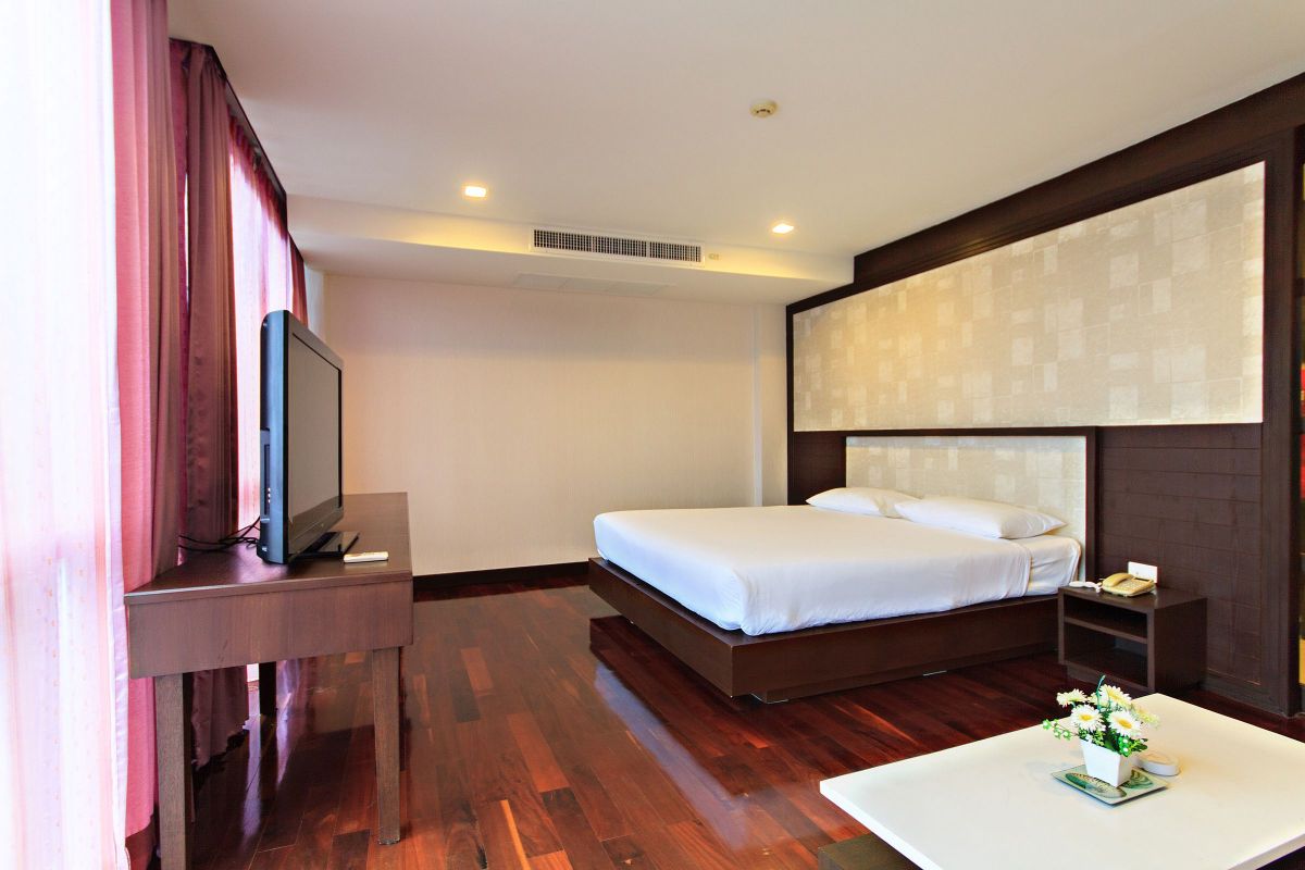 Luscious Hardwood Flooring in a Bedroom