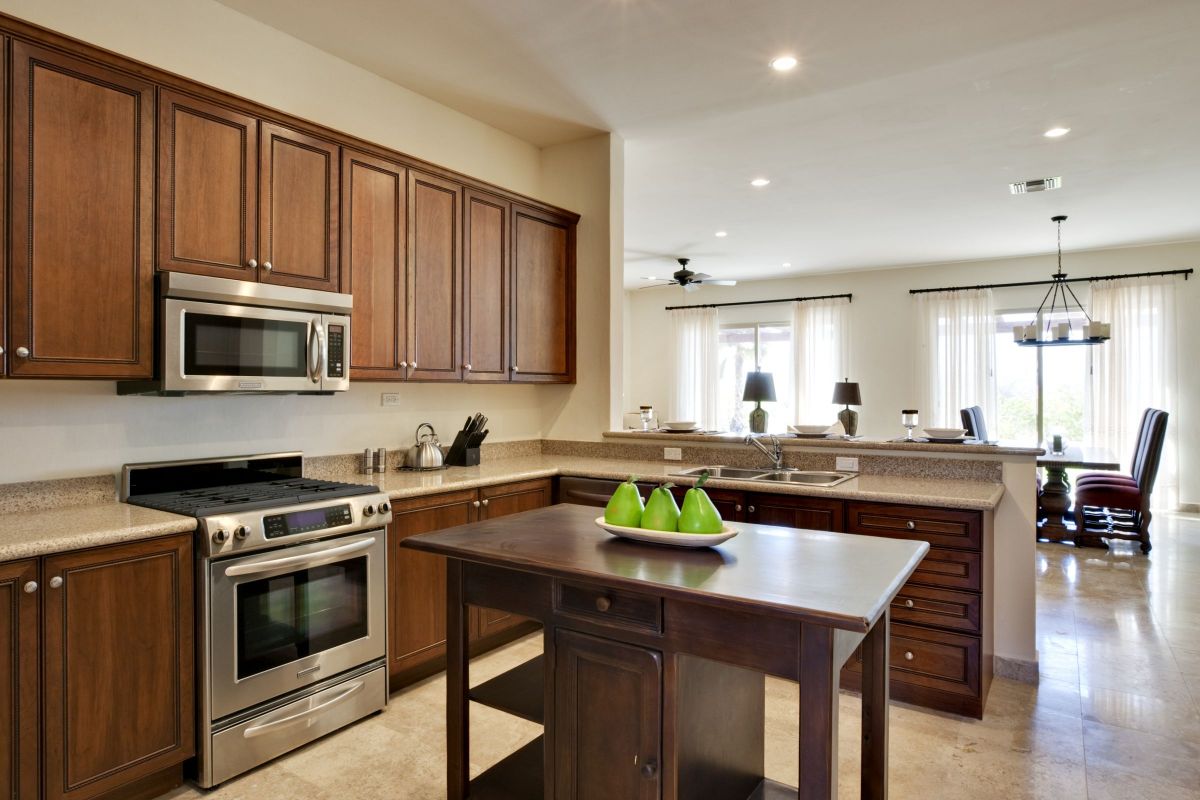 Master Woodworking Kitchen Cabinets of Custom Design