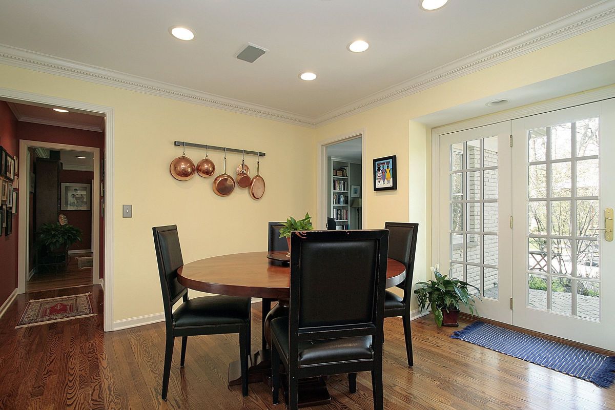 Black Chair, White Door Dining Room Set