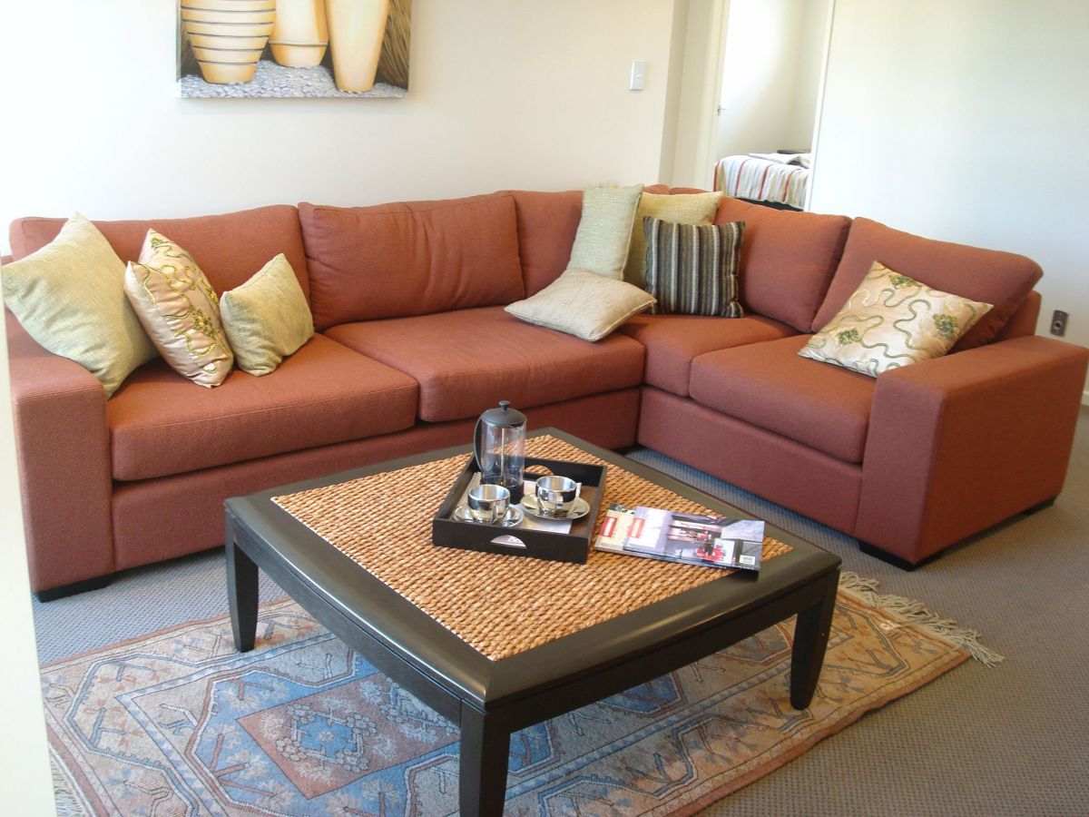 Interesting Yellow and Brown Color Scheme