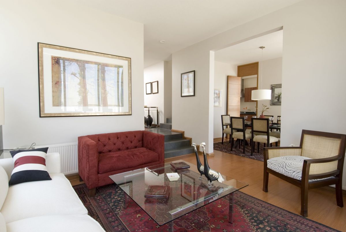Perfectly Contemporary Living Room Arraignment 