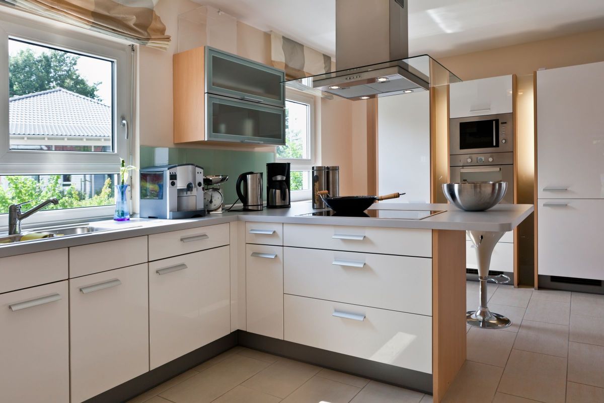 Neat and Tidy Kitchen Countertops