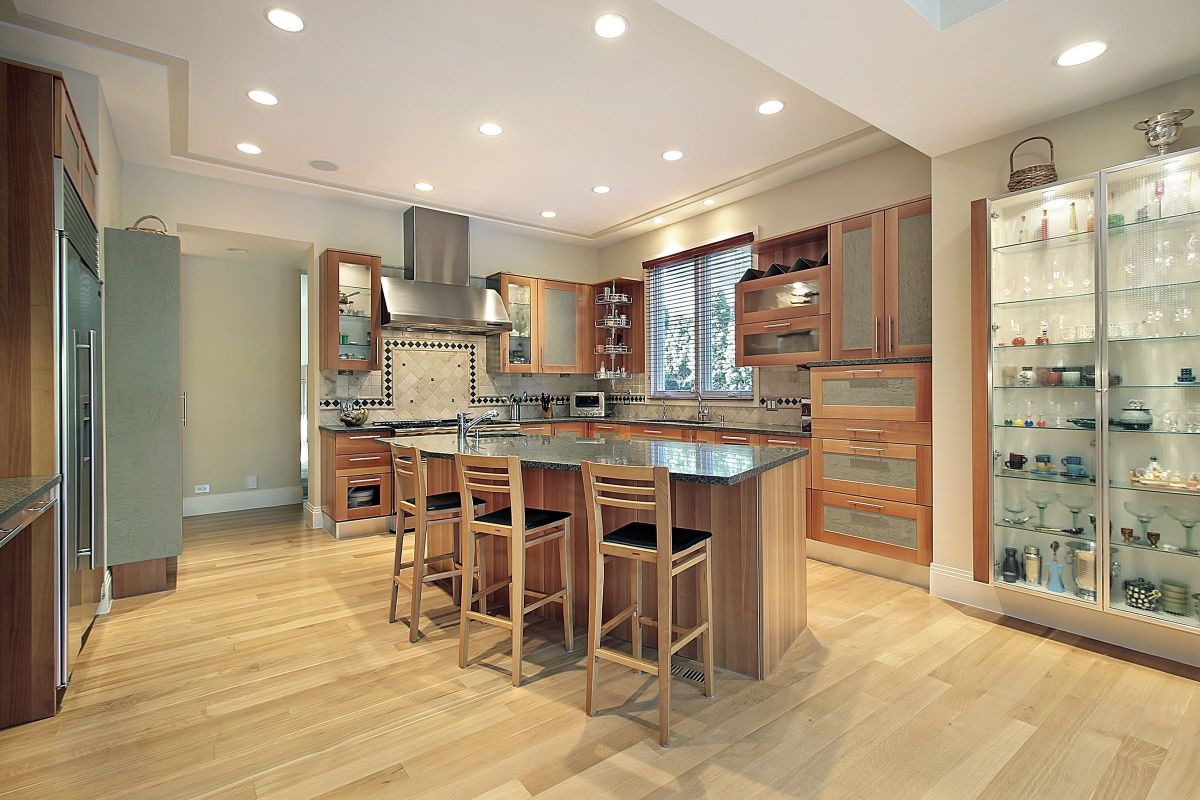 Top to Bottom Wooden Features Encasing Glass Shelving