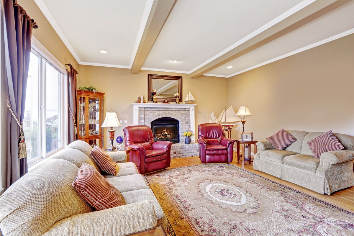 Red, Pink Color Options for a Living Room