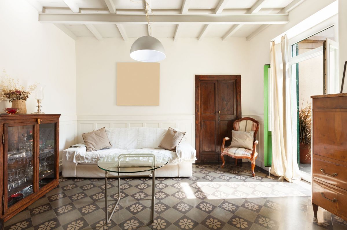 Unique Contrast of Wooden Brown to White Walls