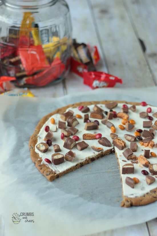 Trick or Treat Dessert Pizza