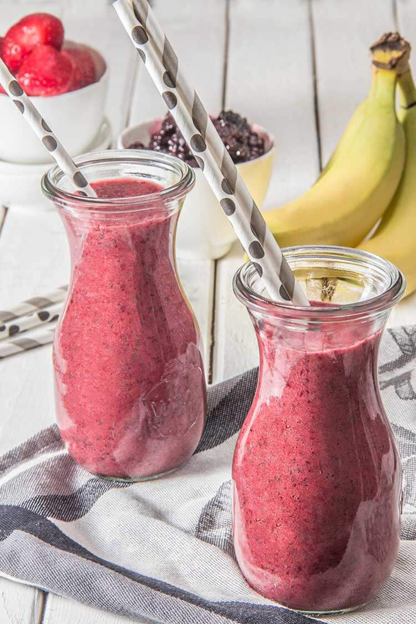 Triple Berry Chia Detox Smoothie