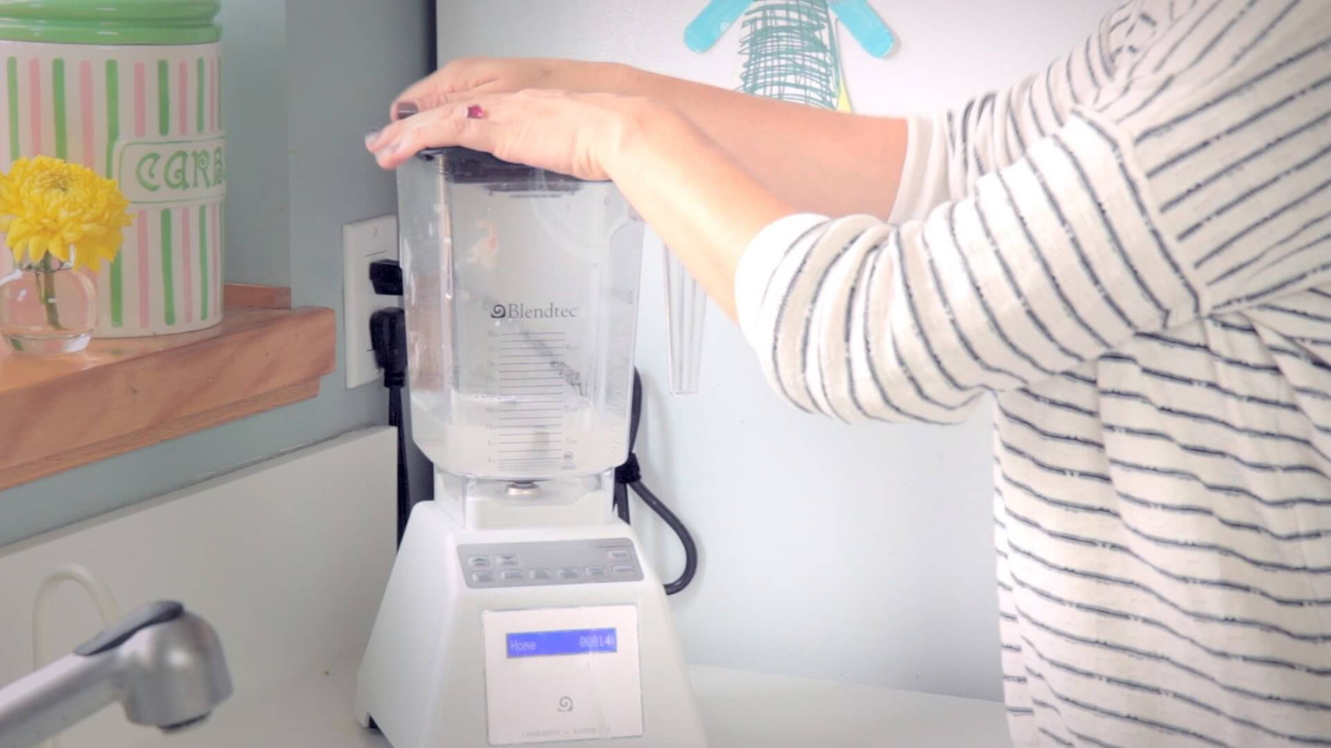 How to clean a blender the safe way